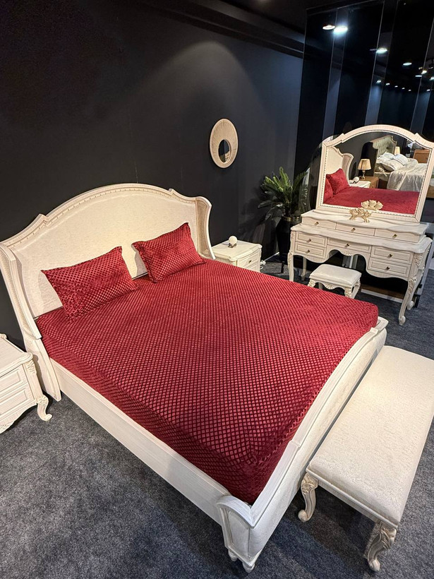 نیمست مخمل رنگ زرشکی